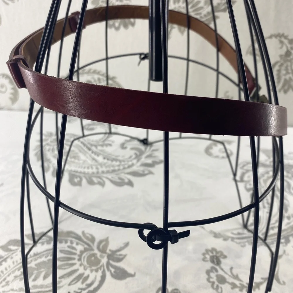 Vtg Chico's Belt Brown Italian Leather Hook Closure Sz M/L made‎ in Canada